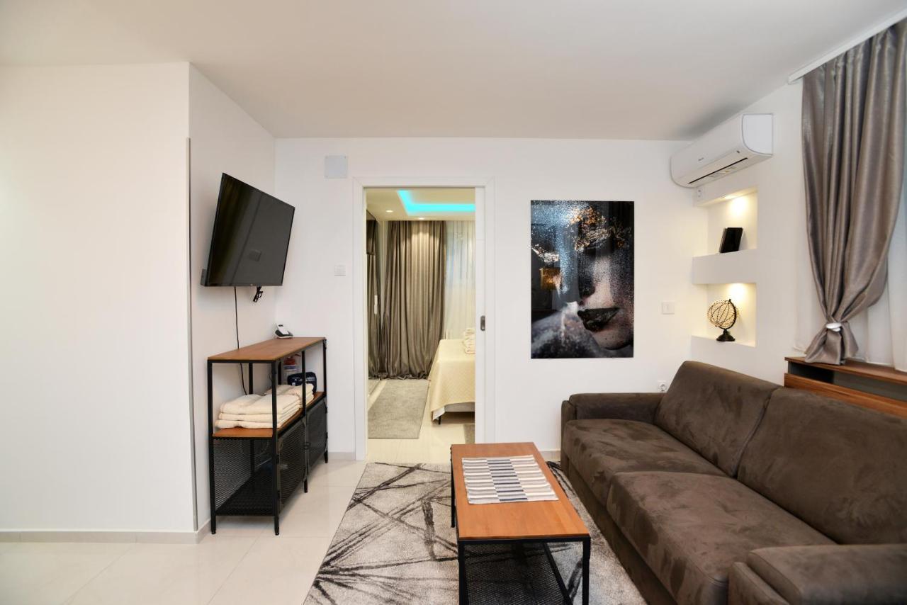River&Bike Apartment With Free Electric Bike Belgrad Exteriör bild